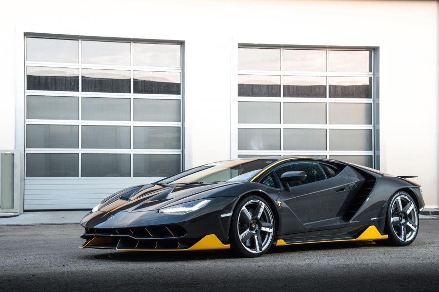  Lamborghini Centenario LP770-4 2016 года  (фото 19 из 61)